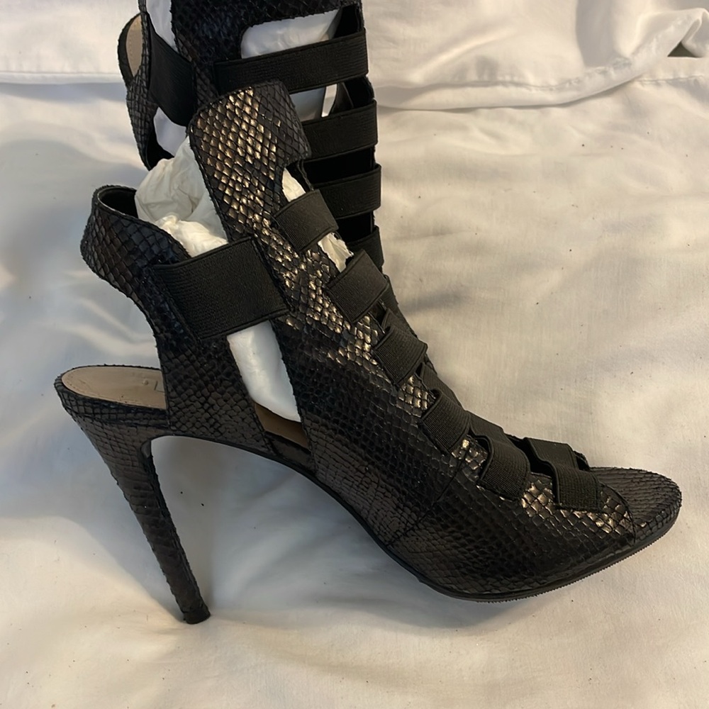 Authentic Guess Python Embossed Caged Pumps Size … - image 4